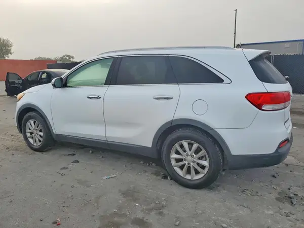 5XYPG4A33HG266869 2017 KIA SORENTO - Image 2