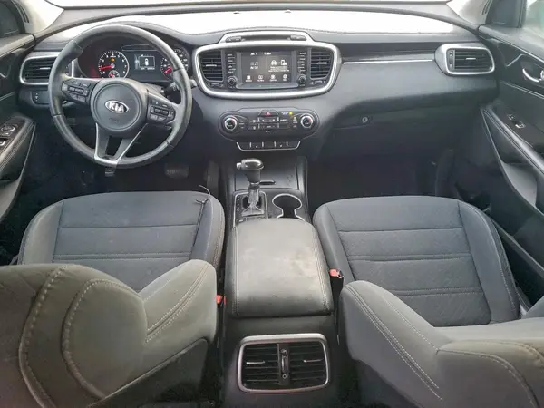 5XYPG4A33HG266869 2017 KIA SORENTO - Image 8
