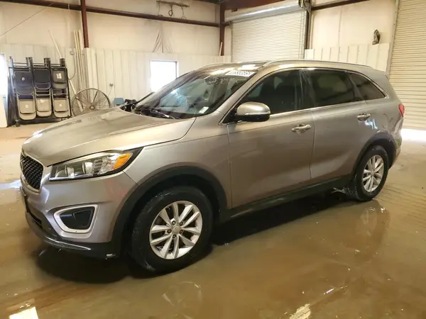 5XYPG4A33HG267519 2017 KIA SORENTO - Image 1