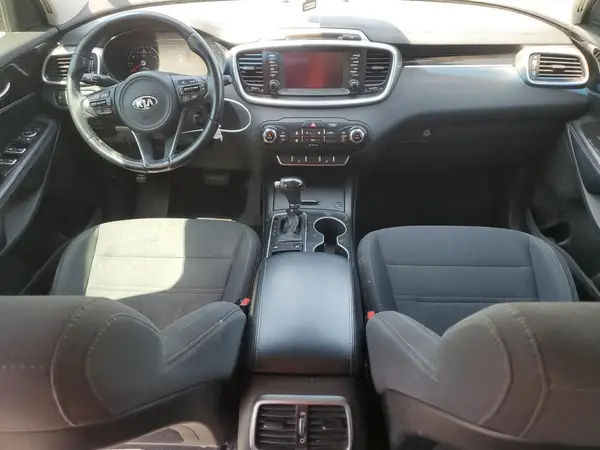 5XYPG4A33HG267519 2017 KIA SORENTO - Image 8