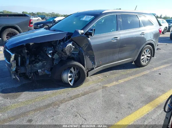 5XYPG4A33HG267939 2017 KIA SORENTO - Image 2