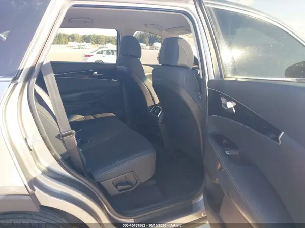 5XYPG4A33HG272364 2017 KIA SORENTO - Image 8