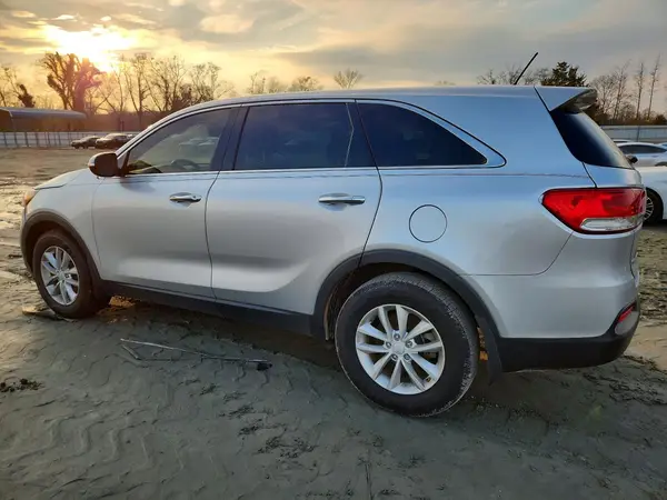 5XYPG4A33HG272803 2017 KIA SORENTO - Image 2