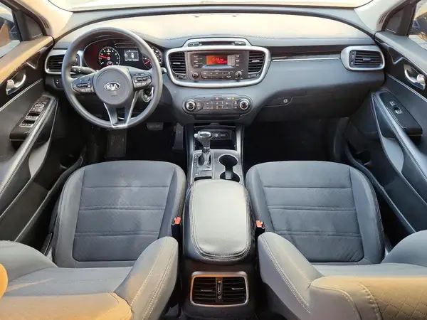 5XYPG4A33HG272803 2017 KIA SORENTO - Image 8