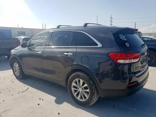 5XYPG4A33HG277015 2017 KIA SORENTO - Image 2