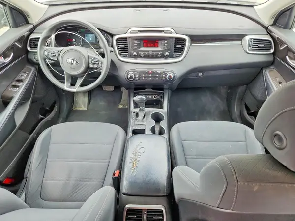5XYPG4A33HG277922 2017 KIA SORENTO - Image 8