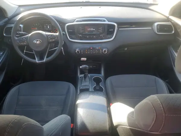 5XYPG4A33HG282862 2017 KIA SORENTO - Image 8