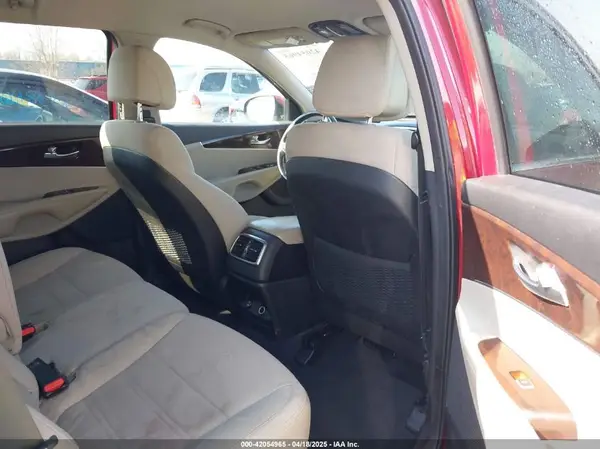 5XYPG4A33HG284949 2017 KIA SORENTO - Image 8