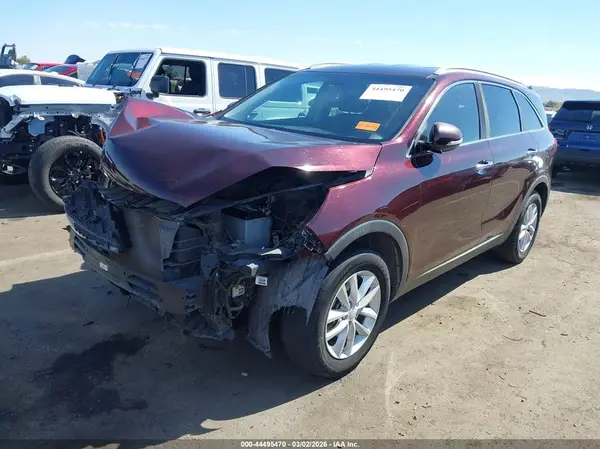 5XYPG4A33HG285034 2017 KIA SORENTO - Image 2