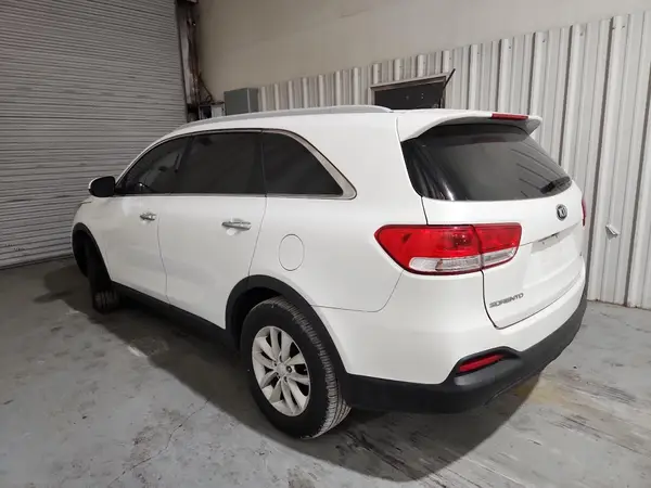 5XYPG4A33HG288242 2017 KIA SORENTO - Image 2