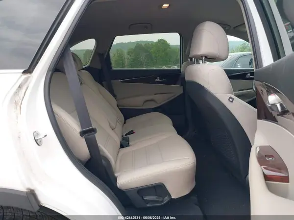 5XYPG4A33HG296034 2017 KIA SORENTO - Image 8