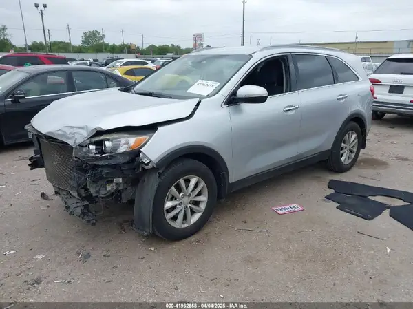 5XYPG4A33HG297281 2017 KIA SORENTO - Image 2