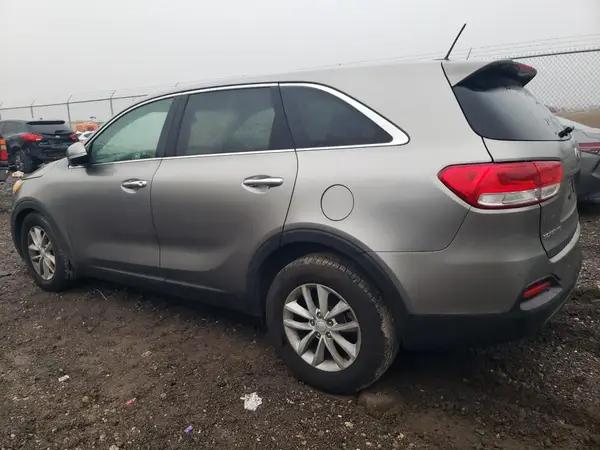 5XYPG4A33HG299564 2017 KIA SORENTO - Image 2
