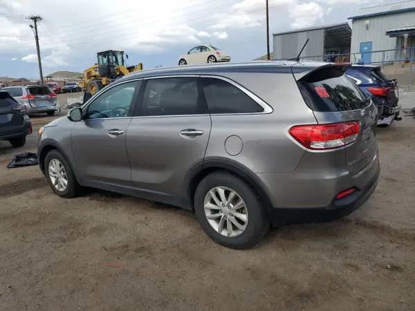 5XYPG4A33HG302527 2017 KIA SORENTO - Image 2