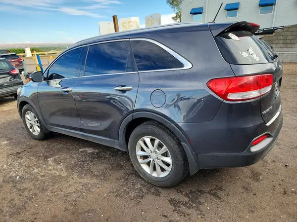 5XYPG4A33HG322986 2017 KIA SORENTO - Image 2
