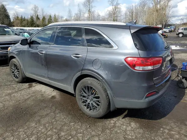 5XYPG4A33HG330585 2017 KIA SORENTO - Image 2