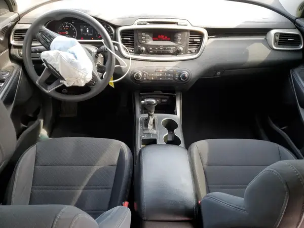 5XYPG4A33HG331428 2017 KIA SORENTO - Image 8