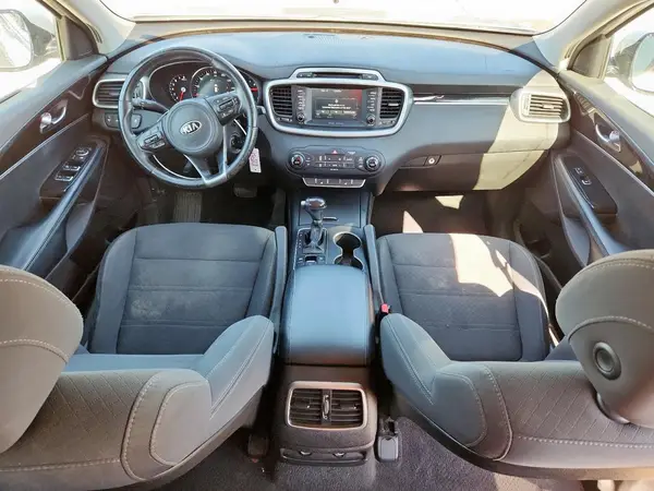 5XYPG4A33JG338515 2018 KIA SORENTO - Image 8
