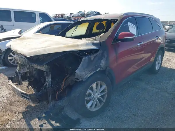 5XYPG4A33JG338840 2018 KIA SORENTO - Image 2