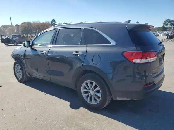 5XYPG4A33JG339857 2018 KIA SORENTO - Image 2