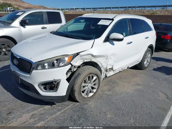 5XYPG4A33JG344914 2018 KIA SORENTO - Image 2