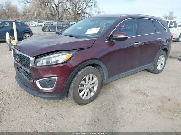 5XYPG4A33JG346467 2018 KIA SORENTO - Image 2