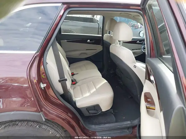 5XYPG4A33JG346467 2018 KIA SORENTO - Image 8