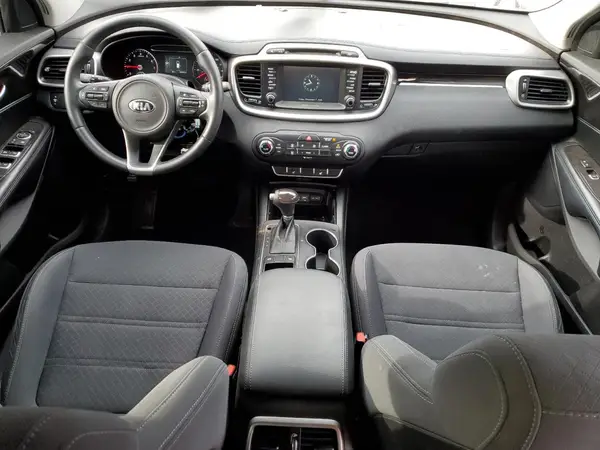 5XYPG4A33JG351751 2018 KIA SORENTO - Image 8