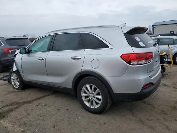 5XYPG4A33JG357145 2018 KIA SORENTO - Image 2