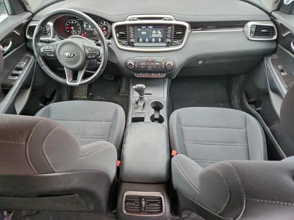 5XYPG4A33JG357629 2018 KIA SORENTO - Image 8