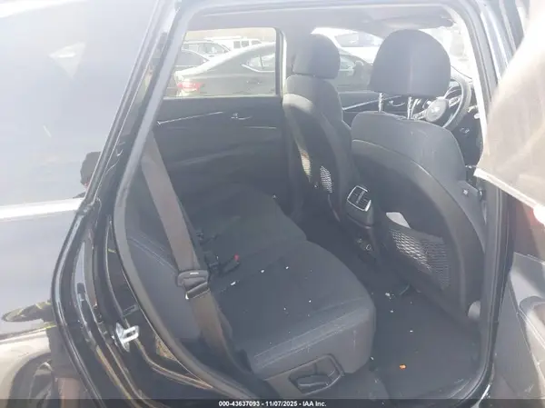 5XYPG4A33JG371496 2018 KIA SORENTO - Image 8