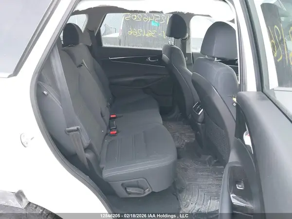 5XYPG4A33JG381266 2018 KIA SORENTO - Image 8