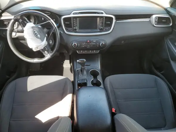 5XYPG4A33JG386810 2018 KIA SORENTO - Image 8