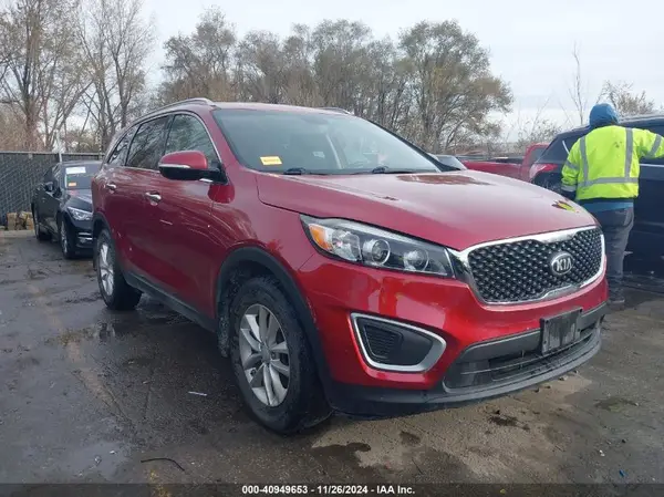 5XYPG4A33JG388203 2018 KIA SORENTO - Image 1