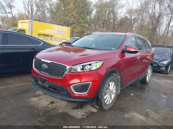 5XYPG4A33JG388203 2018 KIA SORENTO - Image 2