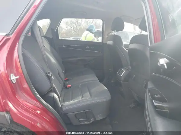 5XYPG4A33JG388203 2018 KIA SORENTO - Image 8