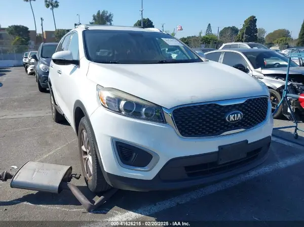 5XYPG4A33JG395121 2018 KIA SORENTO - Image 1