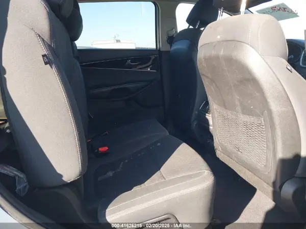 5XYPG4A33JG395121 2018 KIA SORENTO - Image 8