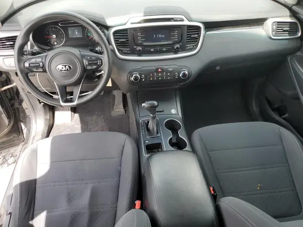 5XYPG4A33JG404707 2018 KIA SORENTO - Image 8