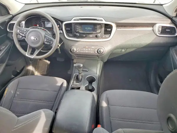 5XYPG4A33JG407199 2018 KIA SORENTO - Image 8