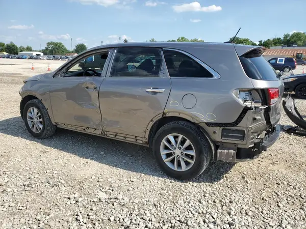 5XYPG4A33JG408661 2018 KIA SORENTO - Image 2