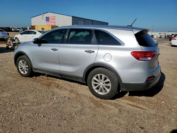 5XYPG4A33JG411415 2018 KIA SORENTO - Image 2