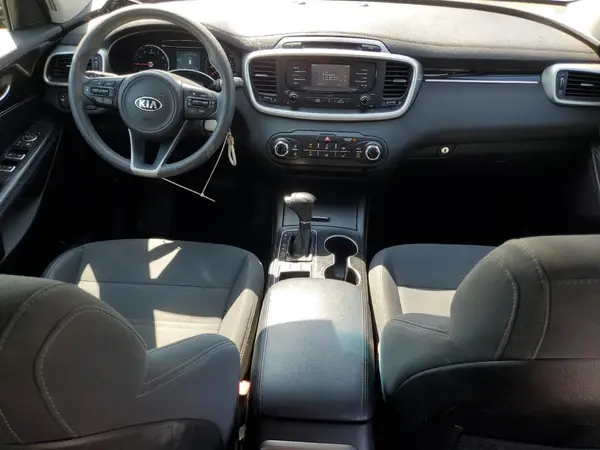 5XYPG4A33JG413570 2018 KIA SORENTO - Image 8
