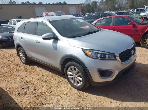 5XYPG4A33JG417196 2018 KIA SORENTO - Image 1