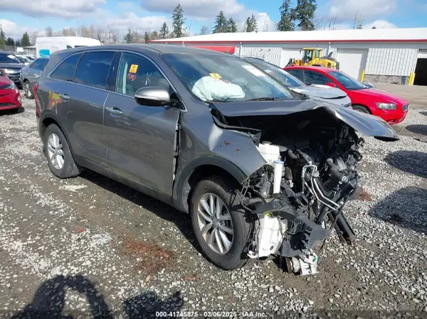 5XYPG4A33JG418543 2018 KIA SORENTO - Image 1