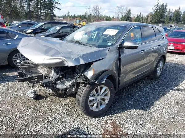 5XYPG4A33JG418543 2018 KIA SORENTO - Image 2