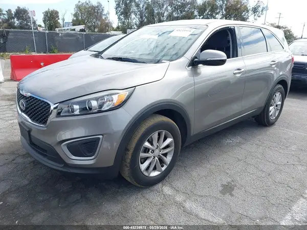 5XYPG4A33JG422852 2018 KIA SORENTO - Image 2