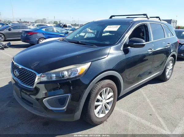 5XYPG4A33JG426383 2018 KIA SORENTO - Image 2