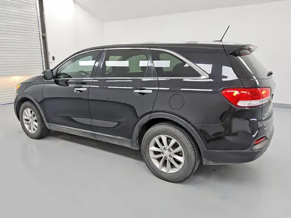 5XYPG4A33JG427470 2018 KIA SORENTO - Image 2