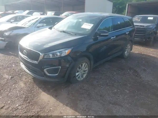 5XYPG4A33JG431826 2018 KIA SORENTO - Image 2